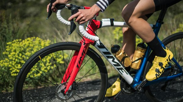 Les dimensions d'un but de foot : normes officielles et pourquoi elles importent